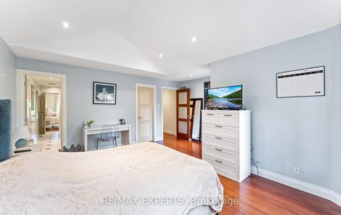 Photo 27 at 120 Riverside Drive, East Woodbridge, Vaughan