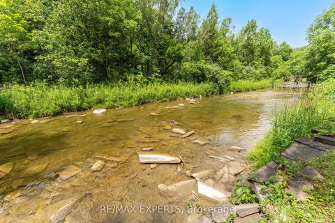 Photo 46 at 120 Riverside Drive, East Woodbridge, Vaughan