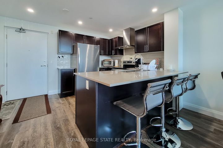Photo 11 at 313 - 1 Redfern Avenue, Mountview, Hamilton