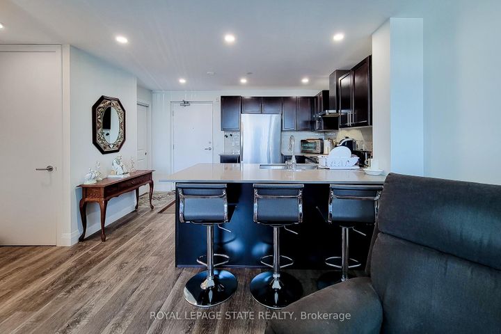 Photo 21 at 313 - 1 Redfern Avenue, Mountview, Hamilton