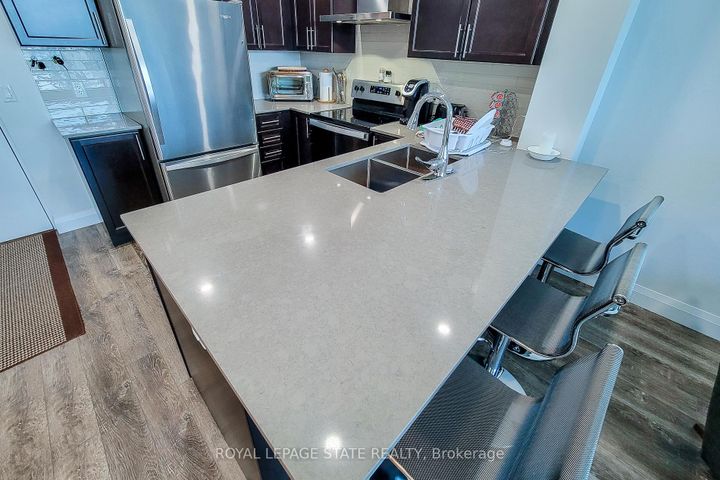 Photo 24 at 313 - 1 Redfern Avenue, Mountview, Hamilton