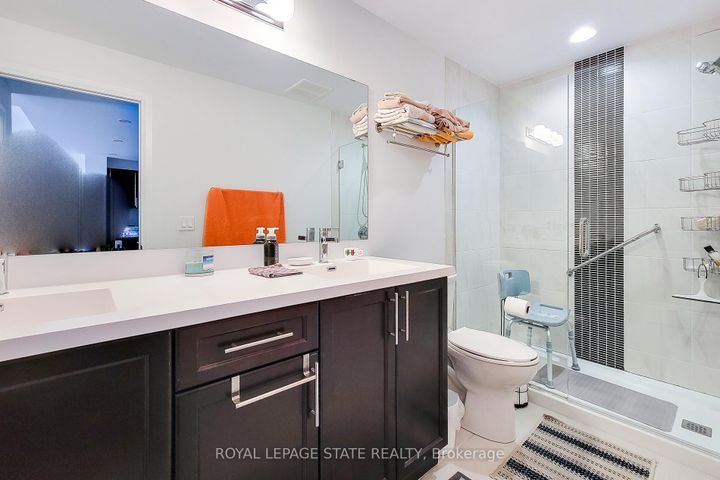 Photo 30 at 313 - 1 Redfern Avenue, Mountview, Hamilton