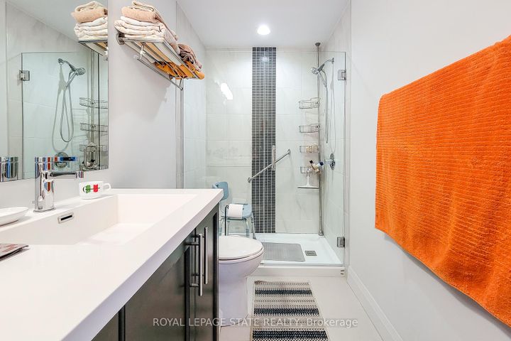 Photo 31 at 313 - 1 Redfern Avenue, Mountview, Hamilton