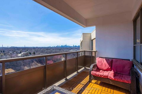 Photo 12 at PH01 - 15 Vicora Linkway, Flemingdon Park, Toronto