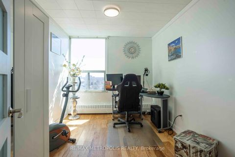 Photo 21 at PH01 - 15 Vicora Linkway, Flemingdon Park, Toronto