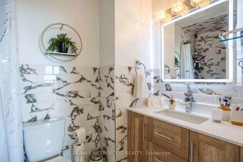 Photo 22 at PH01 - 15 Vicora Linkway, Flemingdon Park, Toronto