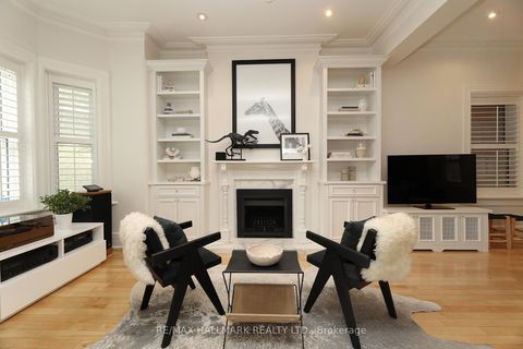 Photo 3 at 113 Trinity Street, Moss Park, Toronto
