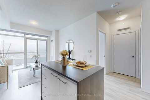 Photo 11 at 2011 - 251 Manitoba Street, Mimico, Toronto