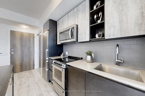 Photo 13 at 2011 - 251 Manitoba Street, Mimico, Toronto