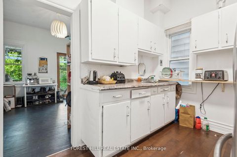 Photo 6 at 625 Crawford Street, Little Italy, Toronto