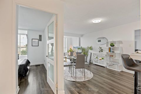 Photo 7 at 311 - 330 Mccowan Road, Eglinton East, Toronto