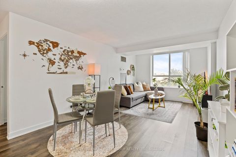 Photo 10 at 311 - 330 Mccowan Road, Eglinton East, Toronto
