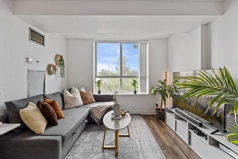 Photo 11 at 311 - 330 Mccowan Road, Eglinton East, Toronto