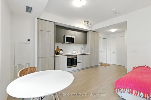 Photo 3 at 1106 - 8 Widmer Street, Waterfront Communities C1, Toronto