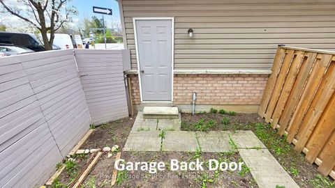 Photo 35 at 1017 Roselawn Avenue, Belgravia, Toronto