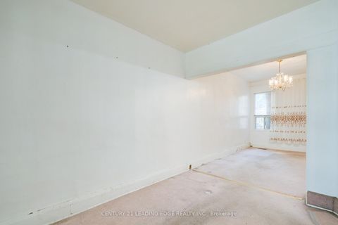 Photo 7 at 635 Coxwell Avenue, Woodbine Corridor, Toronto