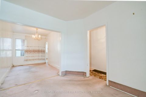 Photo 8 at 635 Coxwell Avenue, Woodbine Corridor, Toronto