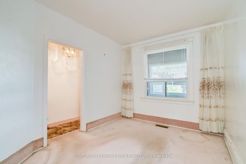 Photo 9 at 635 Coxwell Avenue, Woodbine Corridor, Toronto