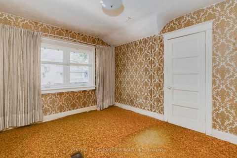 Photo 21 at 635 Coxwell Avenue, Woodbine Corridor, Toronto