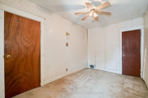 Photo 26 at 635 Coxwell Avenue, Woodbine Corridor, Toronto
