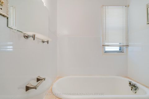 Photo 29 at 635 Coxwell Avenue, Woodbine Corridor, Toronto
