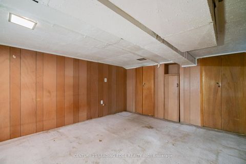 Photo 34 at 635 Coxwell Avenue, Woodbine Corridor, Toronto