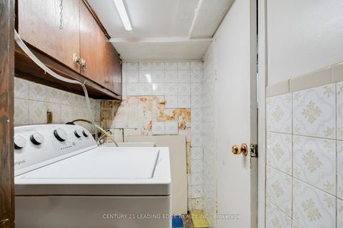 Photo 37 at 635 Coxwell Avenue, Woodbine Corridor, Toronto