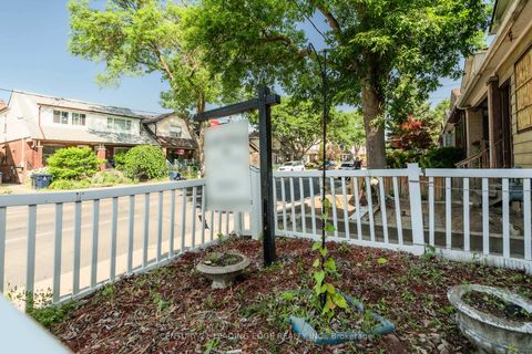 Photo 44 at 635 Coxwell Avenue, Woodbine Corridor, Toronto
