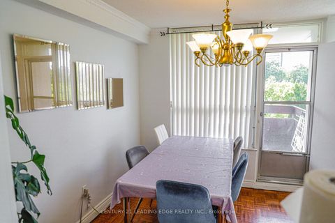 Photo 13 at 617 - 10 Edgecliff Golfway, Flemingdon Park, Toronto