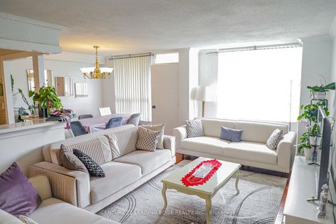 Photo 14 at 617 - 10 Edgecliff Golfway, Flemingdon Park, Toronto