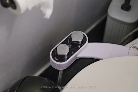 Photo 20 at 617 - 10 Edgecliff Golfway, Flemingdon Park, Toronto Photo 20 at 617 - 10 Edgecliff Golfway, Flemingdon Park, Toronto