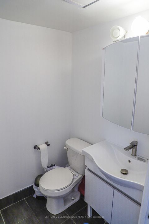 Photo 22 at 617 - 10 Edgecliff Golfway, Flemingdon Park, Toronto