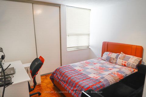 Photo 25 at 617 - 10 Edgecliff Golfway, Flemingdon Park, Toronto