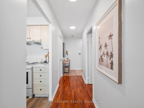 Photo 2 at 2013 - 18 Lee Centre Drive, Woburn, Toronto