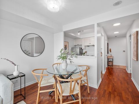 Photo 8 at 2013 - 18 Lee Centre Drive, Woburn, Toronto