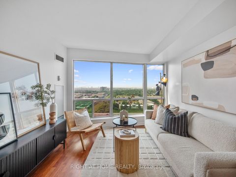 Photo 10 at 2013 - 18 Lee Centre Drive, Woburn, Toronto