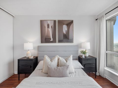 Photo 17 at 2013 - 18 Lee Centre Drive, Woburn, Toronto