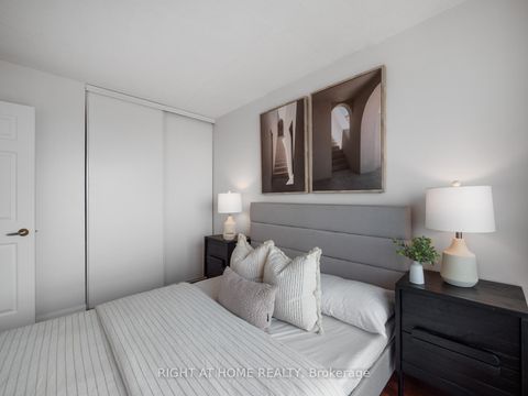 Photo 19 at 2013 - 18 Lee Centre Drive, Woburn, Toronto