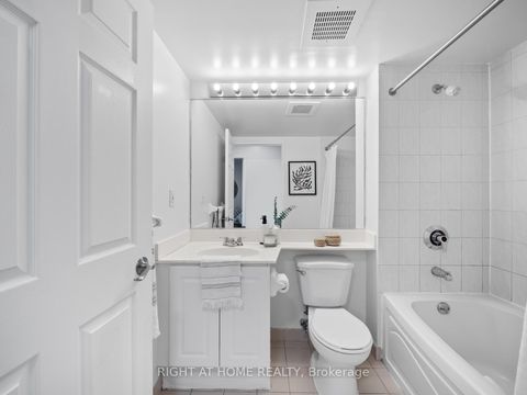 Photo 23 at 2013 - 18 Lee Centre Drive, Woburn, Toronto
