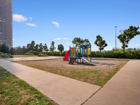 Photo 30 at 2013 - 18 Lee Centre Drive, Woburn, Toronto
