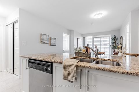 Photo 4 at 918 - 35 Hollywood Avenue, Willowdale East, Toronto