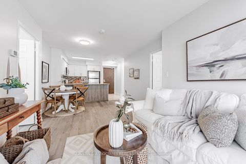 Photo 10 at 918 - 35 Hollywood Avenue, Willowdale East, Toronto
