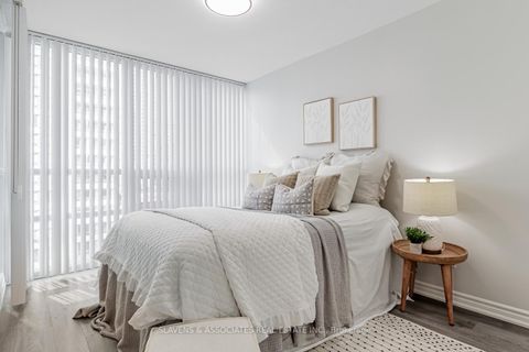 Photo 13 at 918 - 35 Hollywood Avenue, Willowdale East, Toronto