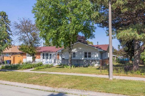 Photo 1 at 70 Sunderland Crescent, Woburn, Toronto