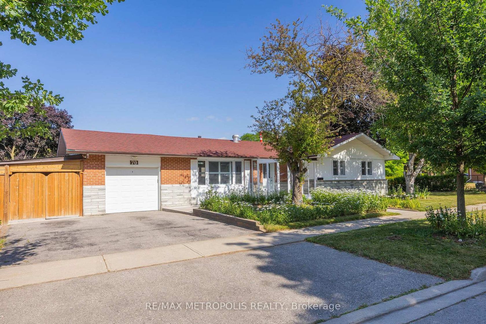 70 Sunderland Crescent, Woburn, Toronto 