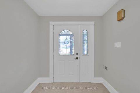 Photo 3 at 16 Wedgeport Place, Willowdale East, Toronto