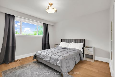 Photo 28 at 16 Wedgeport Place, Willowdale East, Toronto
