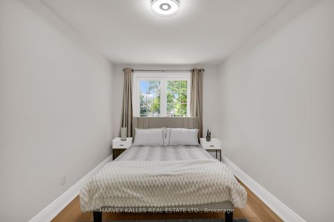 Photo 34 at 16 Wedgeport Place, Willowdale East, Toronto