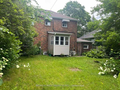 Photo 3 at 42 Highgate Road, Kingsway South, Toronto