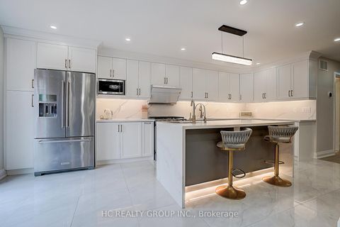 Photo 7 at 116 Westhampton Drive, Brownridge, Vaughan
